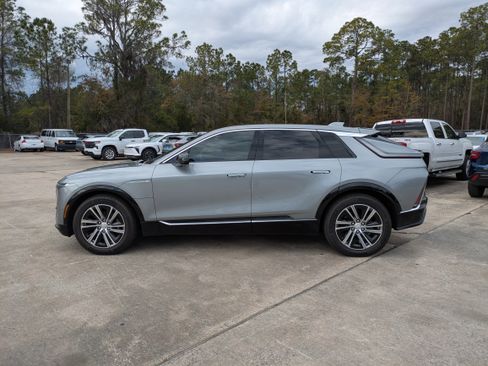 New 2025 Cadillac Lyriq Luxury image 26