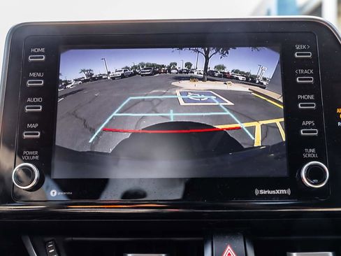 Used 2021 Toyota C-HR LE image 16