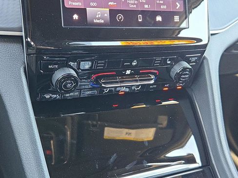 New 2025 Jeep Grand Cherokee L Laredo w/ Luxury Tech Group I RWD image 37