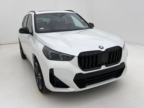Certified 2025 BMW X1 xDrive28i w/ Premium Package image 3