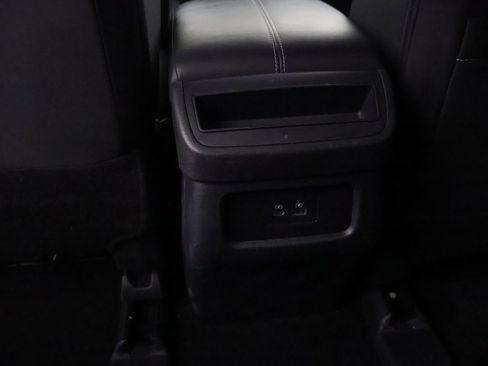 Used 2024 Nissan Pathfinder S image 45