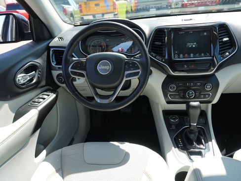 Used 2019 Jeep Cherokee Limited AWD/4WD image 21