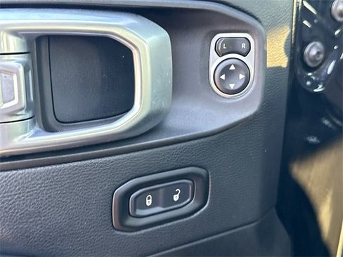 Used 2019 Jeep Wrangler Unlimited Sahara w/ Safety Group image 21