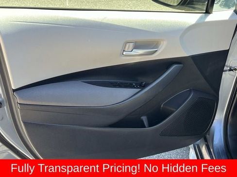 Used 2020 Toyota Corolla LE FWD image 23
