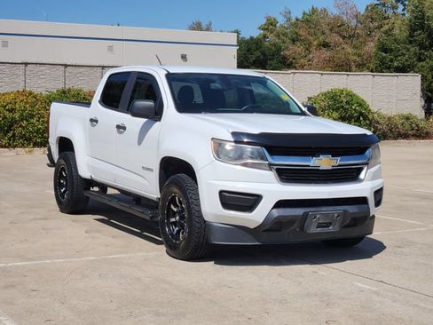 Used 2017 Chevrolet Colorado W/T w/ WT Convenience Package RWD image 3
