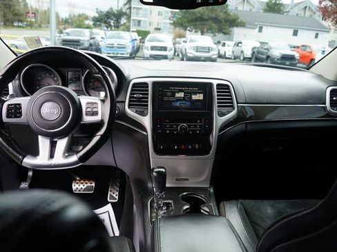 Used 2012 Jeep Grand Cherokee SRT8 w/ Luxury Group II image 17