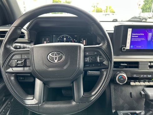 Certified 2025 Toyota Tacoma SR5 AWD/4WD image 14