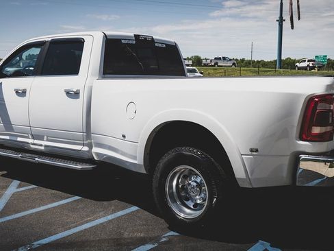 Used 2021 RAM 3500 Laramie w/ Max Tow Package AWD/4WD image 11
