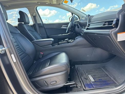 Used 2024 Kia Sportage SX Prestige image 10