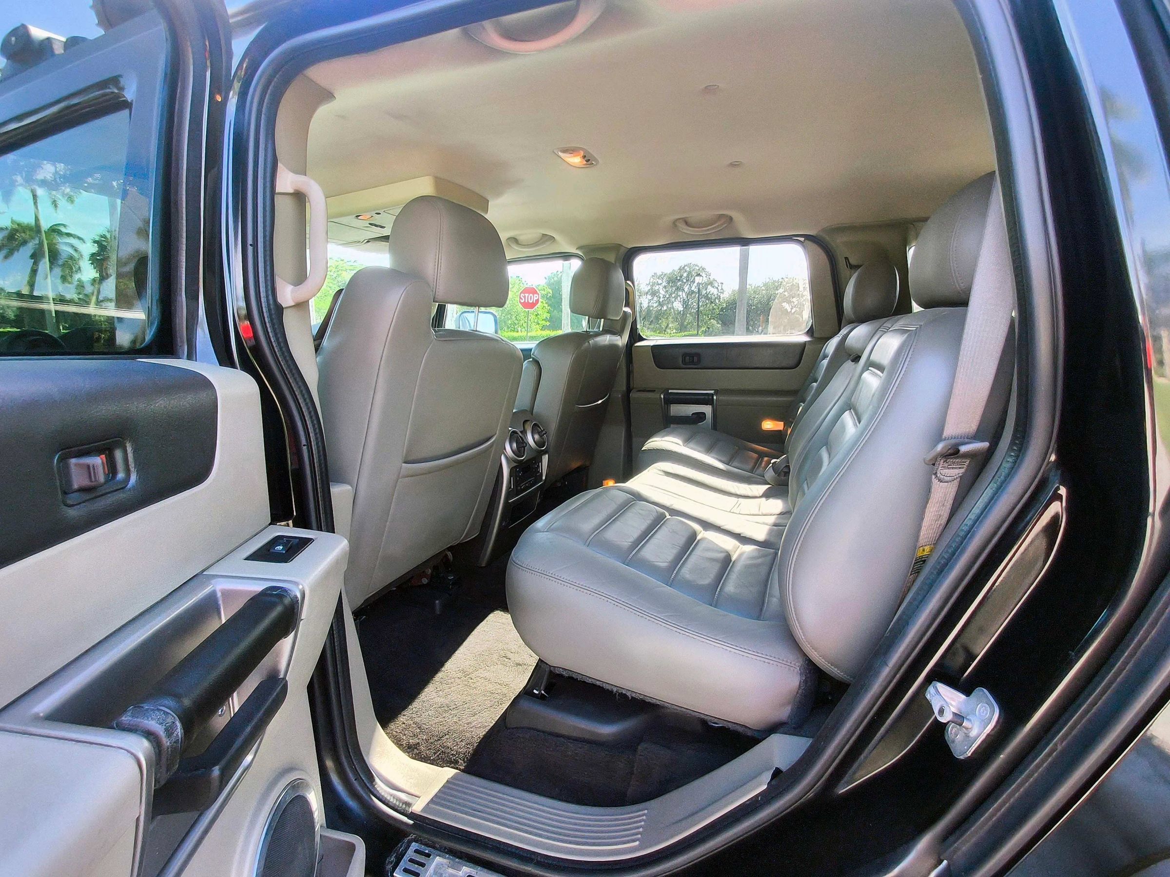 Used 2003 HUMMER H2 w/ Preferred Equipment Group AWD/4WD image 26