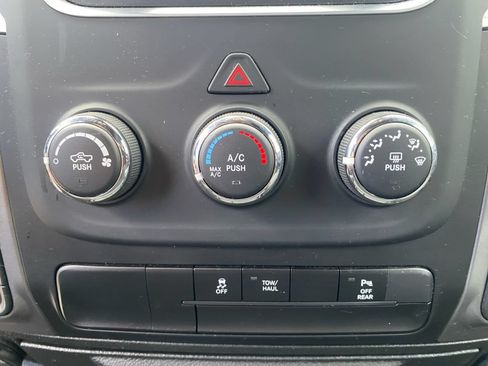 Used 2024 RAM 1500 Warlock AWD/4WD image 16