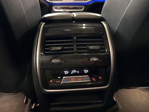 Used 2022 BMW X5 M w/ Competition Package 2 AWD/4WD image 25