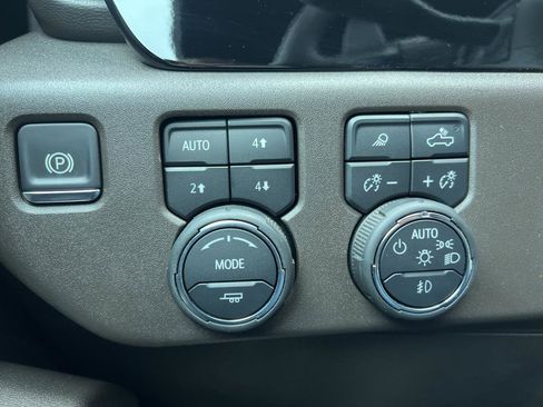 New 2025 Chevrolet Silverado 1500 LT Trail Boss w/ Dark Appearance Package image 22