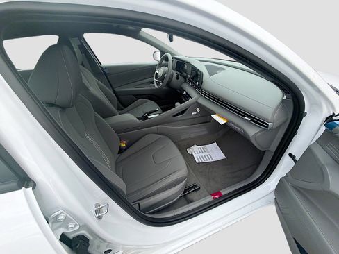 New 2026 Hyundai Elantra Sport FWD image 20