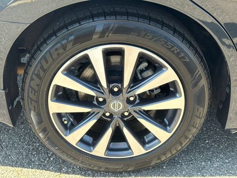 Used 2017 Nissan Altima 2.5 SV FWD image 19