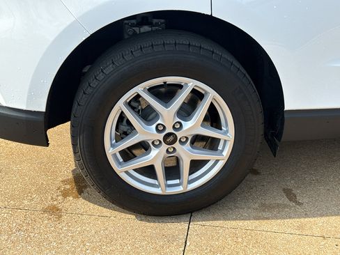 Used 2024 Ford Edge SE AWD/4WD image 6