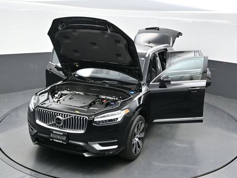 Used 2023 Volvo XC90 B6 Ultimate w/ Protection Package Premier AWD/4WD image 40