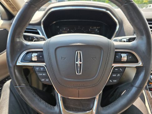 Used 2017 Lincoln Continental Reserve w/ Climate Package AWD/4WD image 14