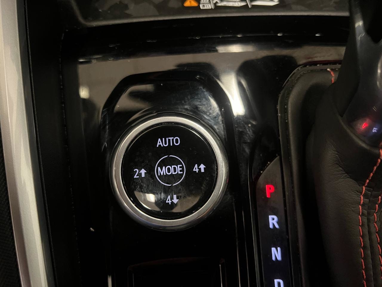 Used 2025 Chevrolet Colorado Z71 w/ Technology Package AWD/4WD image 46