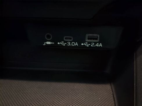 Used 2024 Subaru Crosstrek 2.0i Premium image 25