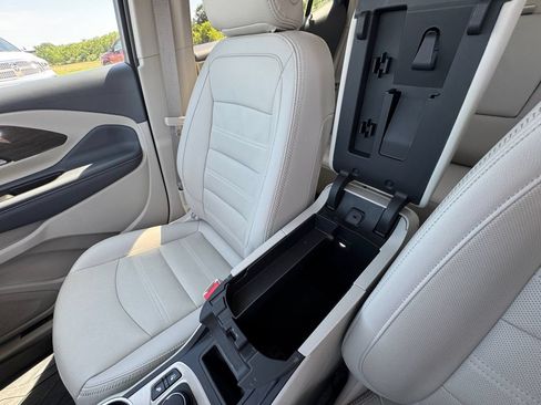 Used 2024 GMC Terrain Denali w/ Denali Premium Package AWD/4WD image 31