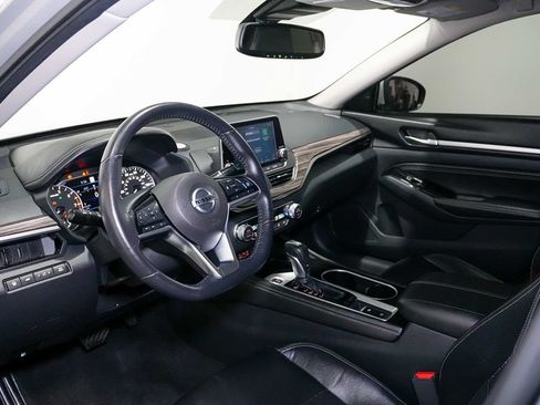 Used 2020 Nissan Altima 2.5 SL FWD image 14