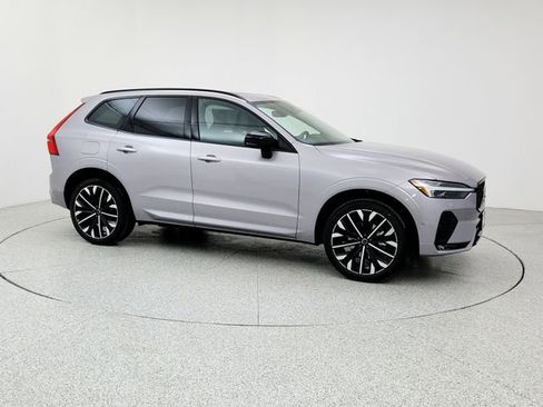 New 2026 Volvo XC60 B5 Ultra w/ Climate Package image 3