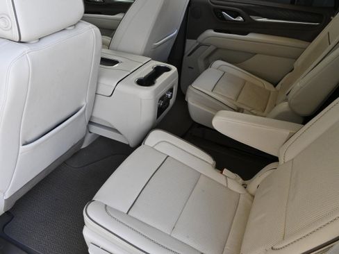 Used 2024 GMC Yukon Denali RWD image 13