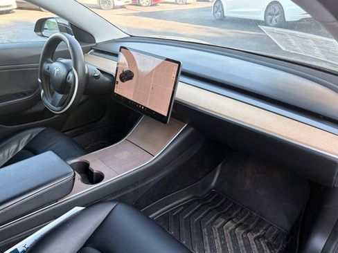 Used 2020 Tesla Model 3 Long Range AWD/4WD image 19