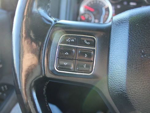 Used 2018 RAM 1500 Classic SLT image 13