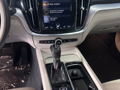 Used 2020 Volvo S60 T5 Momentum