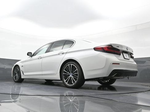 Used 2023 BMW 530e xDrive w/ Premium Package AWD/4WD image 26