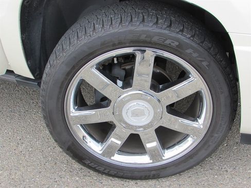 Used 2008 Cadillac Escalade AWD image 26