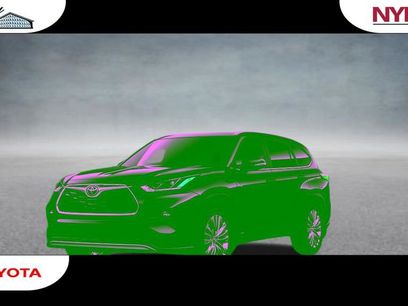 New 2026 Toyota Highlander Platinum