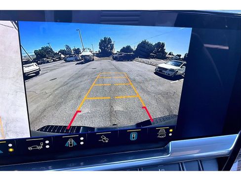Used 2025 Chevrolet Silverado 2500 LT w/ Safety Package AWD/4WD image 15