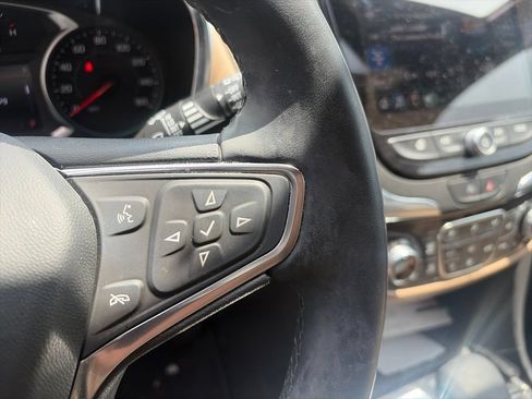 Used 2024 Chevrolet Equinox Premier FWD image 15