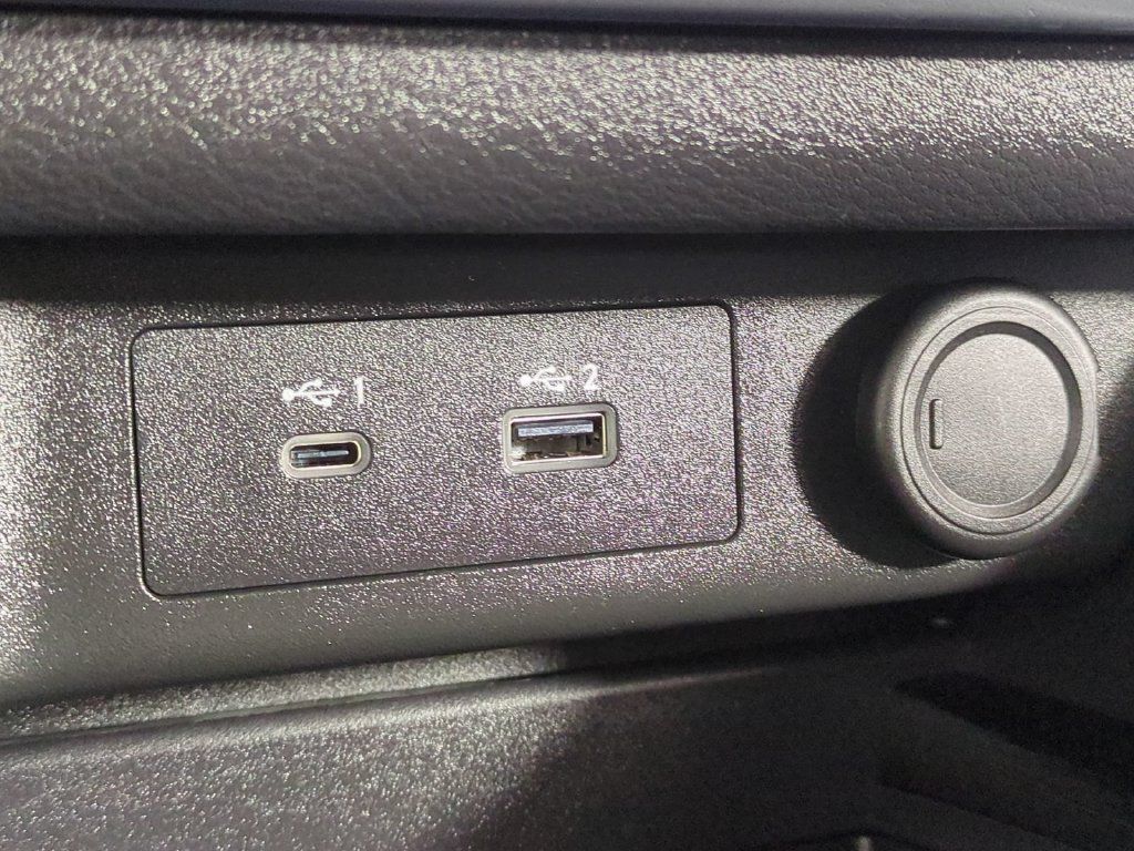 Used 2023 Nissan Rogue SV FWD image 25