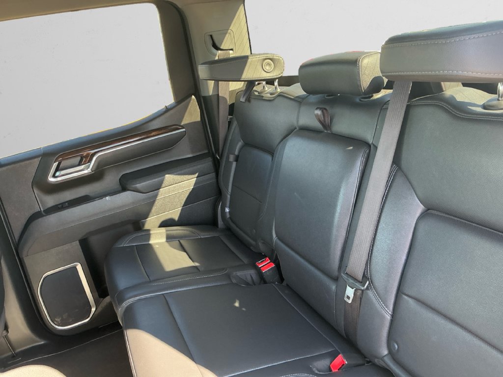 Used 2025 GMC Sierra 1500 SLT AWD/4WD image 13
