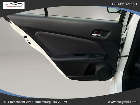 Used 2018 Toyota Prius Prime Plus w/ Carpet Mat Package FWD image 22