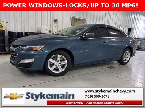 Used 2024 Chevrolet Malibu LS image 1