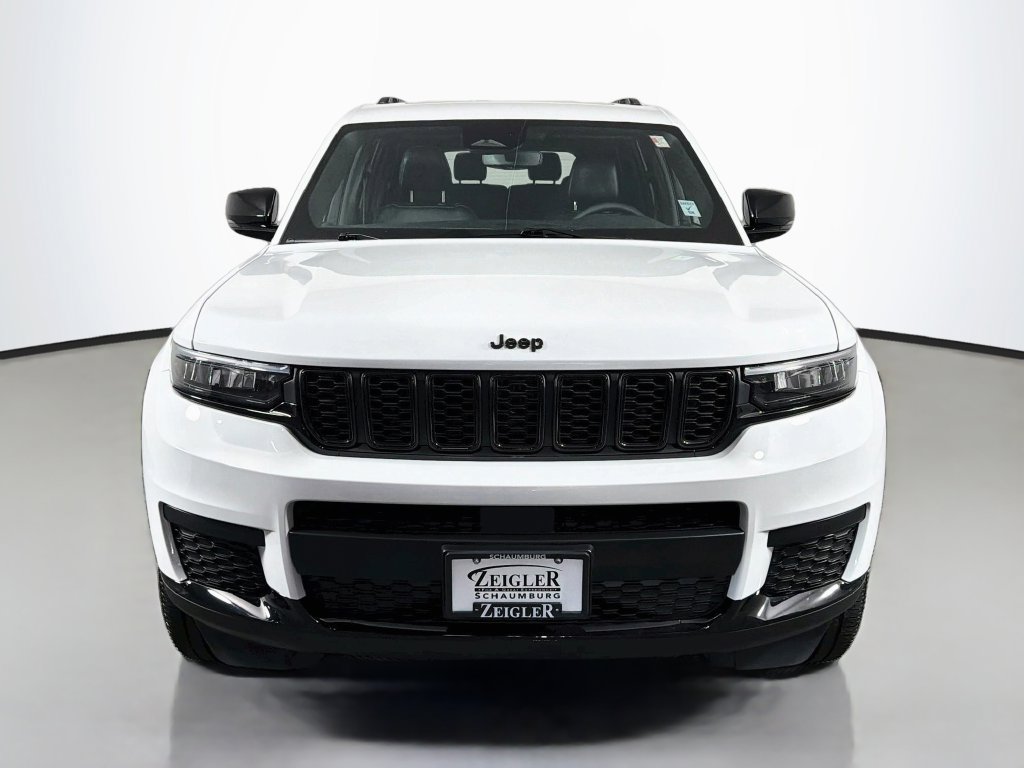 Used 2023 Jeep Grand Cherokee L Altitude AWD/4WD image 2