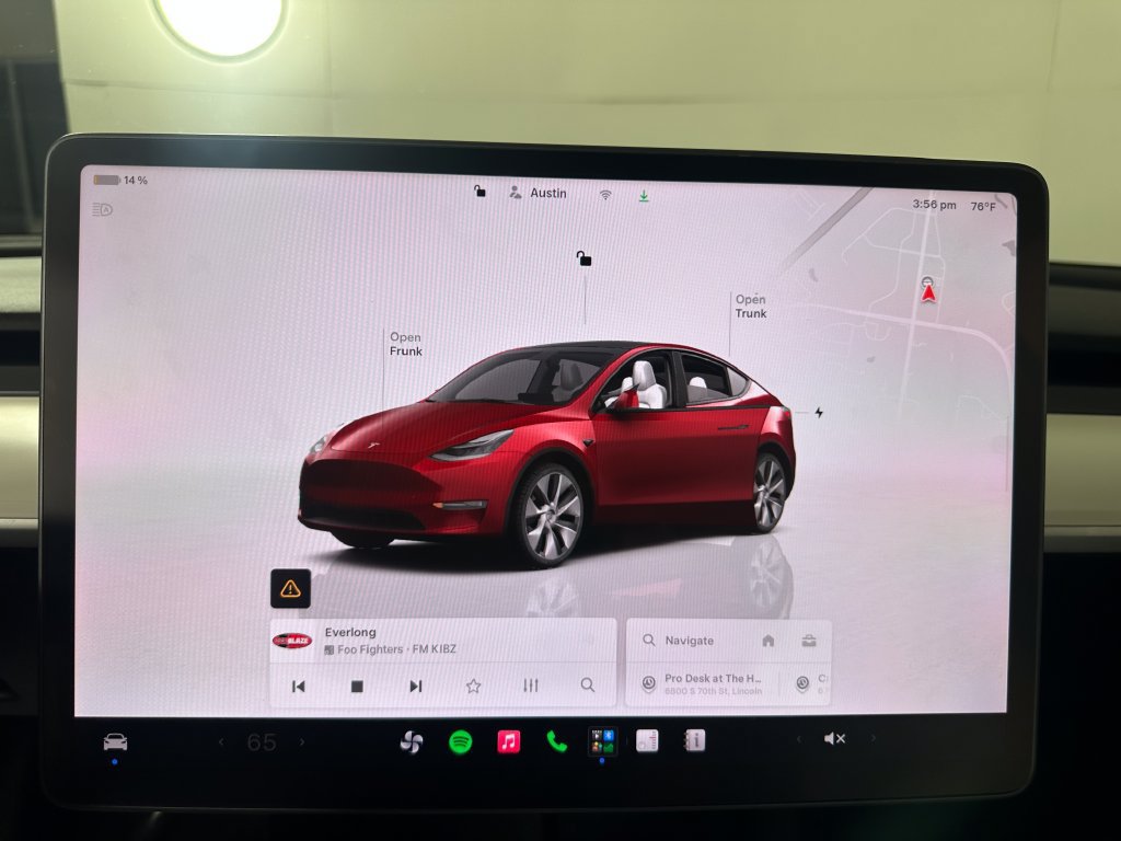 Used 2023 Tesla Model Y Long Range AWD/4WD image 27