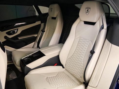 Used 2022 Lamborghini Urus AWD/4WD image 16