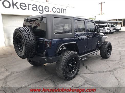 Used 2013 Jeep Wrangler Unlimited Sahara AWD/4WD image 11