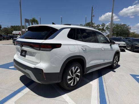 New 2026 Volkswagen Tiguan S FWD image 3