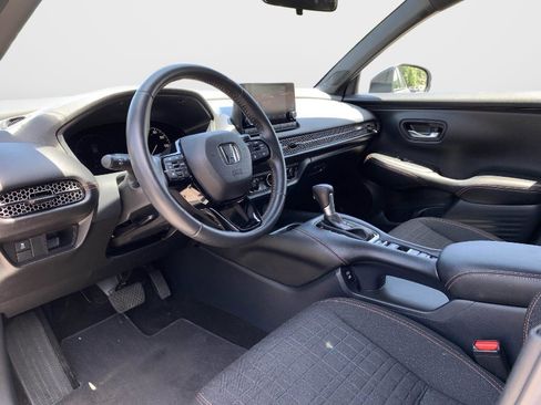 Certified 2025 Honda HR-V Sport image 33