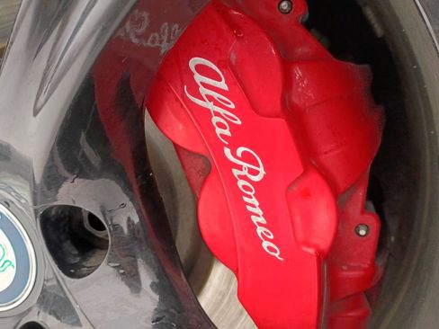 Used 2017 Alfa Romeo Giulia AWD image 41