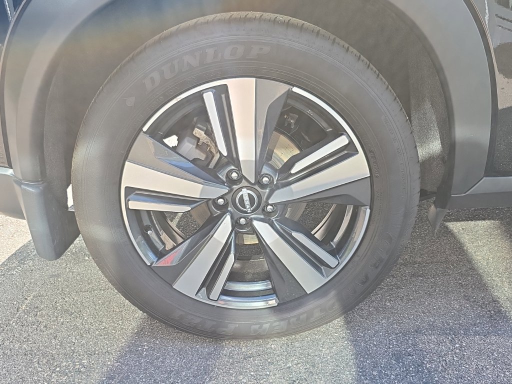 Certified 2025 Nissan Rogue SL AWD/4WD image 22