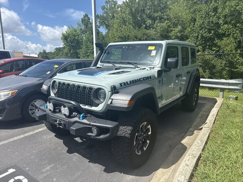 Used 2024 Jeep Wrangler Unlimited Rubicon 4xe w/ Capability Package AWD/4WD image 38