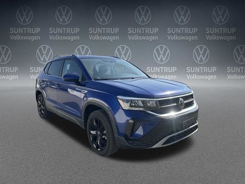 Used 2023 Volkswagen Taos SE image 8